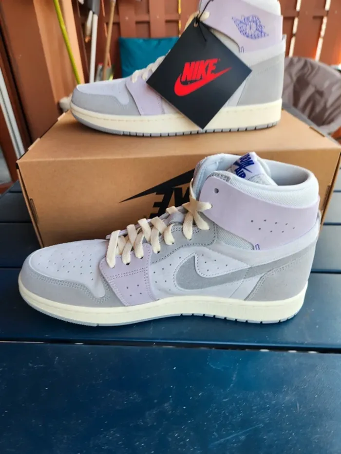 Nike air jordan 1 zm air cmft 2 neuves Taille 42,5 femme - photo numéro 3