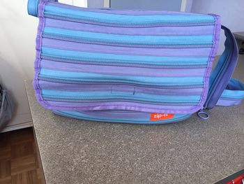 Sac à main bandoulière avec rabat Neuf Zip it