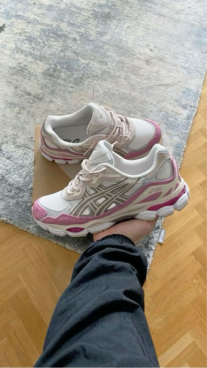 Asics gel nyc rose blanche 40