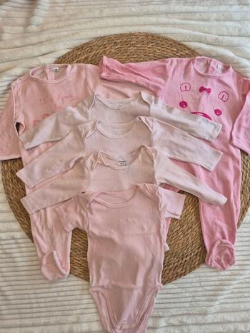 Lot bodies + grenouillères fille 18 mois