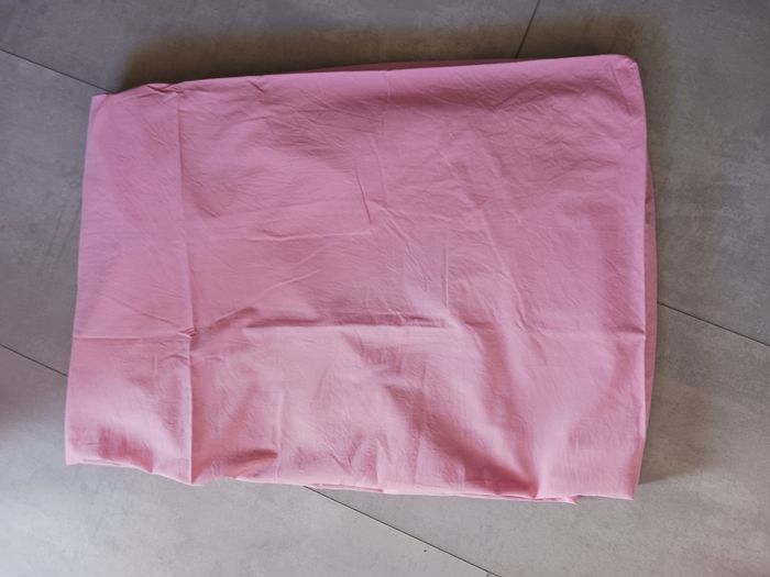 drap housse rose foncé de 80 cm 100% coton