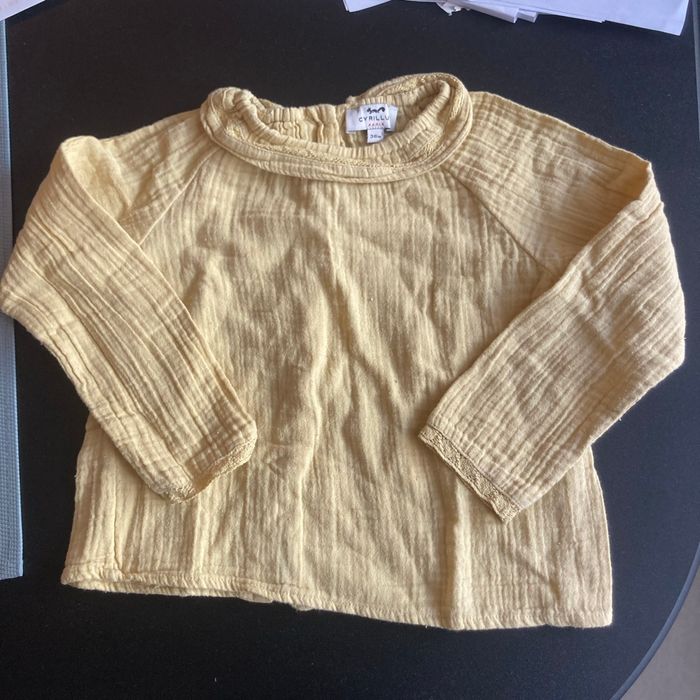 Blouse jaune foncée