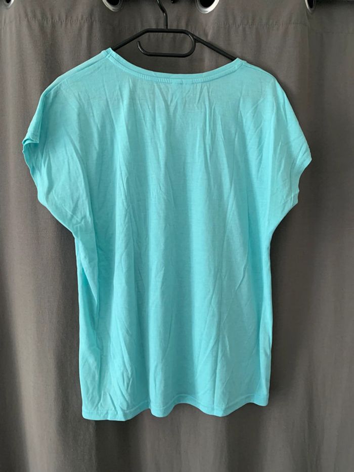 T-shirt taille 42 - photo numéro 4