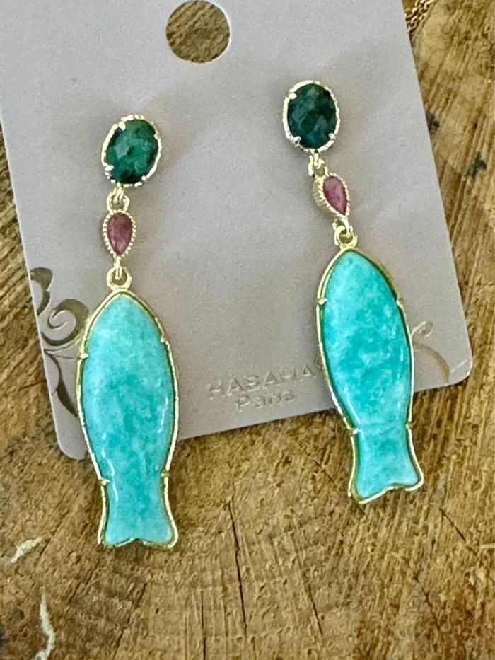 Sublime boucles d’oreilles  acier inoxydable le longues poisson jade vert et rose , amazonite