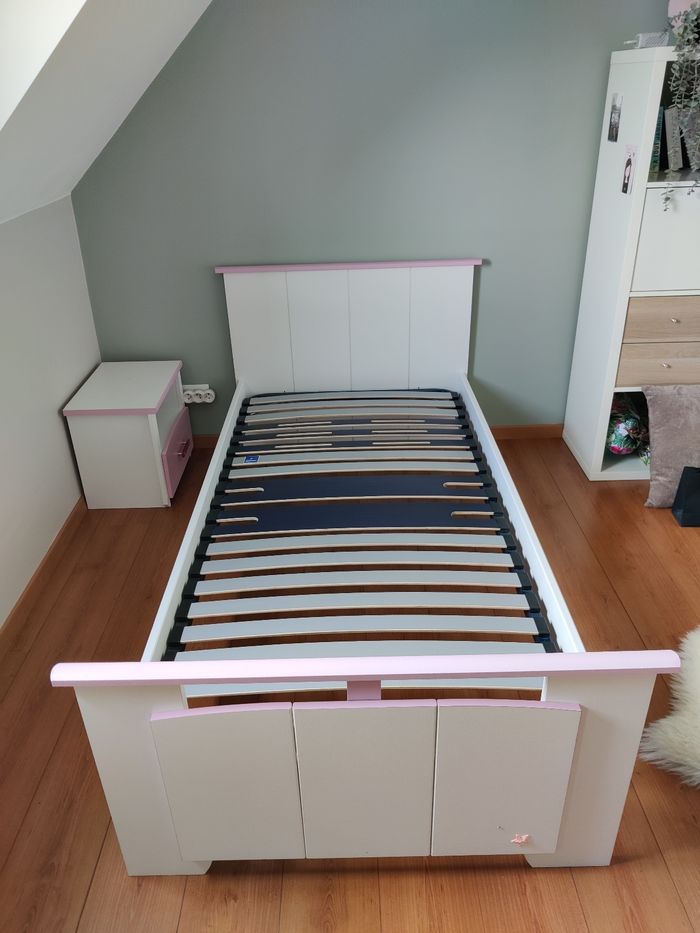 Ensemble lit commode chevet fille