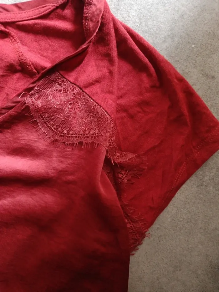 Tee shirt rouge effet soie avec dentelles Promod M - photo numéro 3