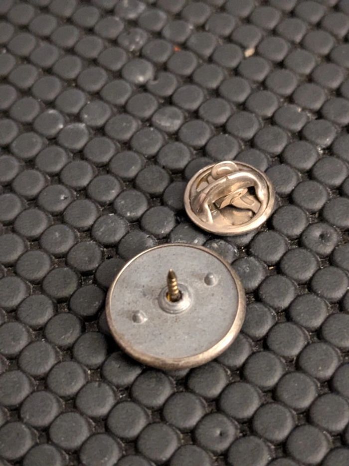 Pin's Pierre Cristell - photo numéro 2