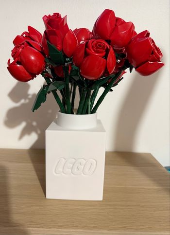 Vase écriture lego idéal fleurs lego 3D