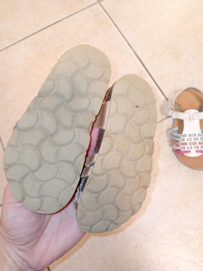 2 paires de chaussures d'été t.23 - photo numéro 6