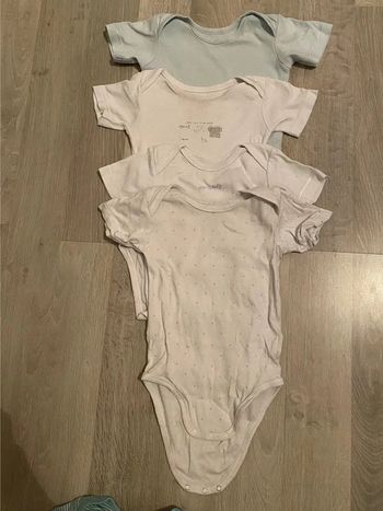 Lot 4 bodies 18 mois