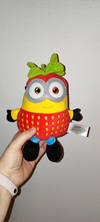 Minion déguisé en fraise