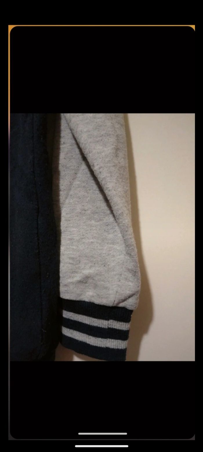 Sweat Kiabi Bleu marine et gris. Taille 12 ans. - photo numéro 3