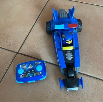 Voiture Chase télécommandée