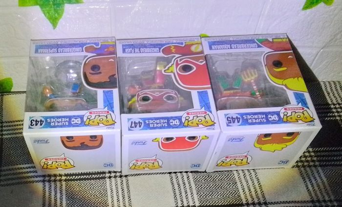 Lot  3 figurines pops série gingerbread numéro 443 - 445-447 - photo numéro 4