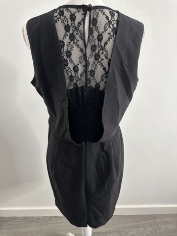 Robe noire et dentelle T38