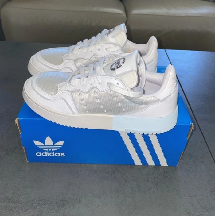 Basket adidas neuf - photo numéro 3