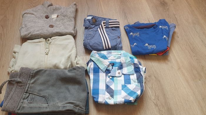 Lot vêtements garçon Taille 12mois - photo numéro 2