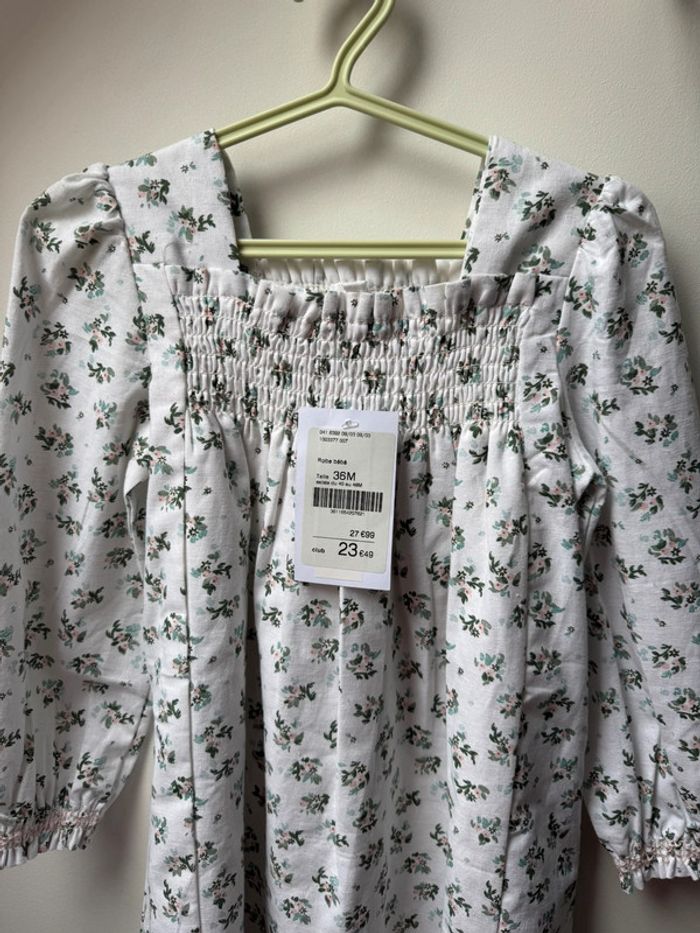 Robe fleurs 36 mois - photo numéro 3