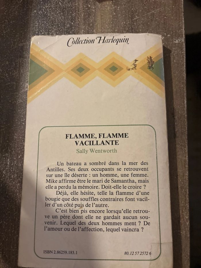 Livre de poche flamme, flamme vacillante - photo numéro 3