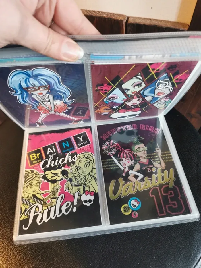 Carnet panini monster high. - photo numéro 3