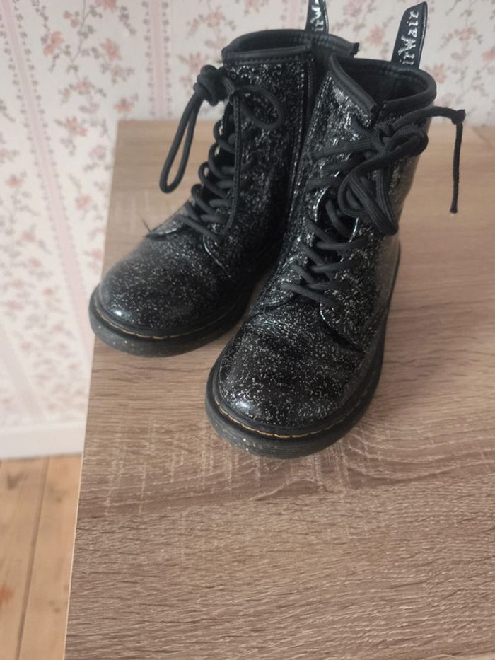 Dr. Martens p30