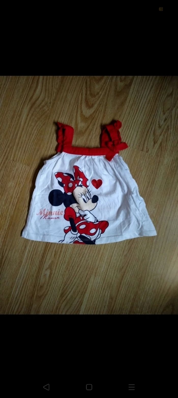 Débardeur blanc bretelles rouges. Disney Baby.
Taille 18 mois