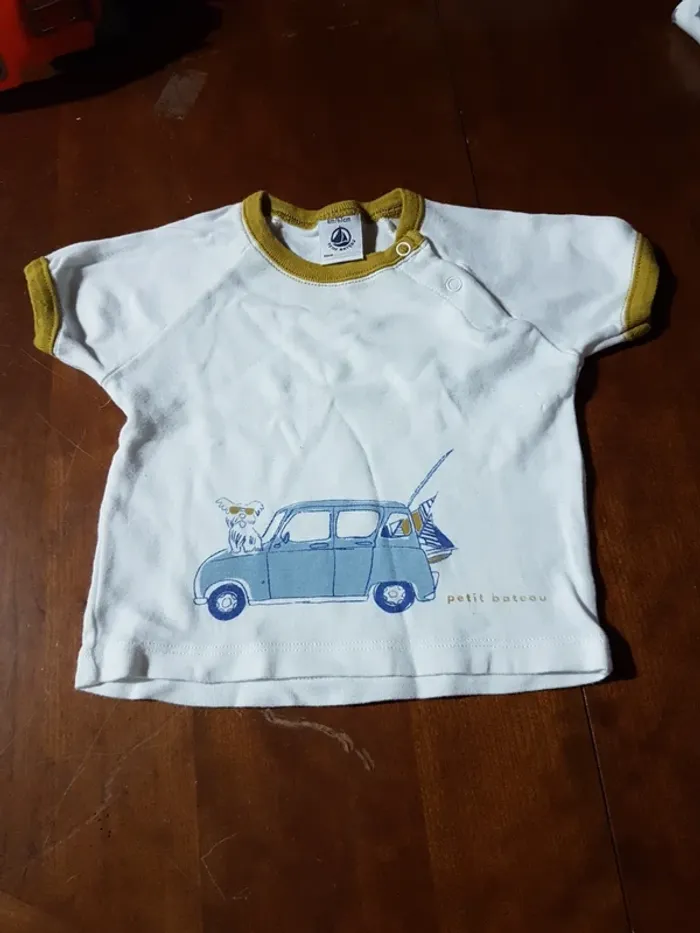T-shirt  petit bateau  6 mois
