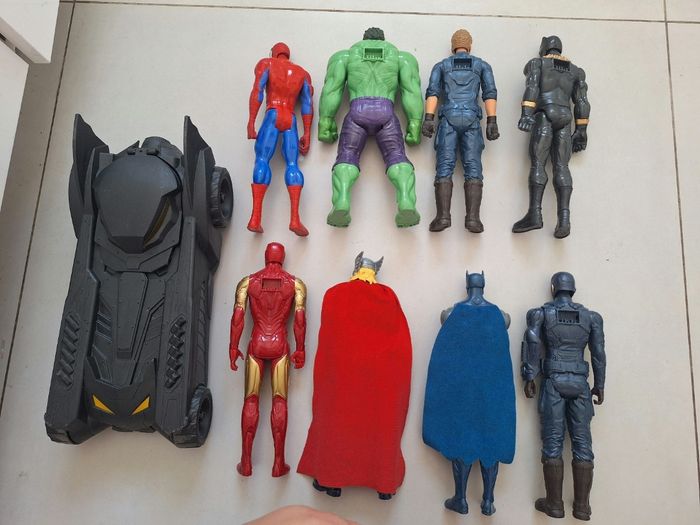 Lot 8 grandes figurines marvel avenger + batmobil voiture : spiderman, batman, hulk, thor, Iron man, captain america - photo numéro 4