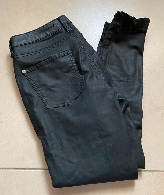 Pantalon Droit Enduit Taille 38-40  Avec Volant - photo numéro 2