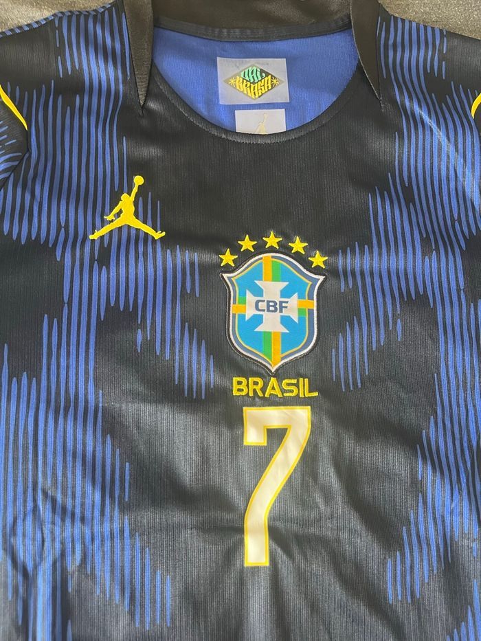 Maillot Brésil extérieur 2026 🇧🇷 Vinícius Jr n°7 – Taille XL - photo numéro 3