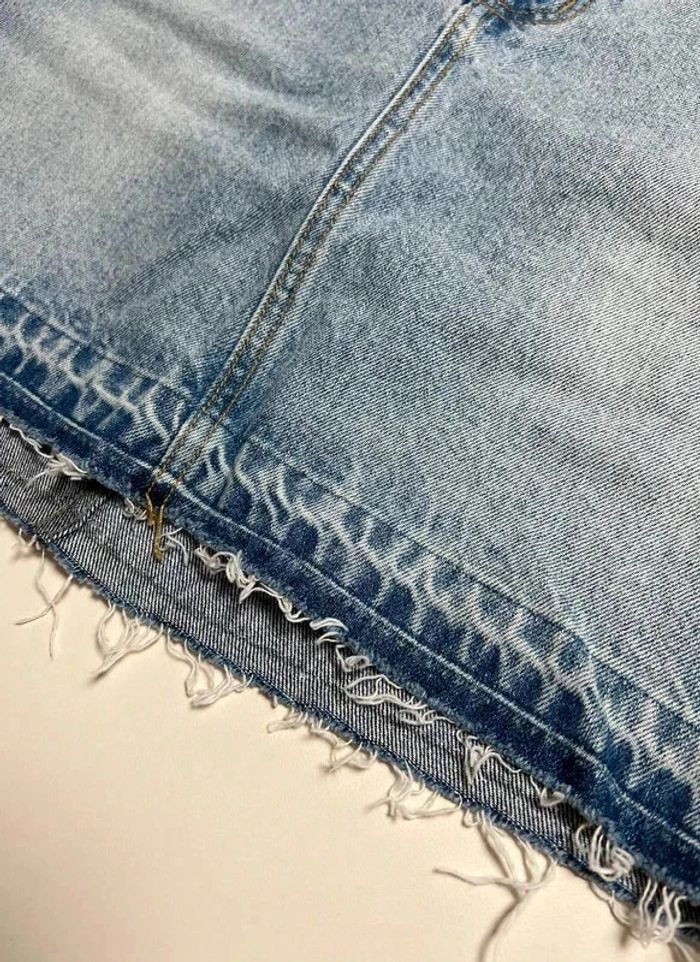Jupe en jean taille M achetée en Corée du Sud excellent état-> Petite jupe en jean achetée en Corée - photo numéro 3