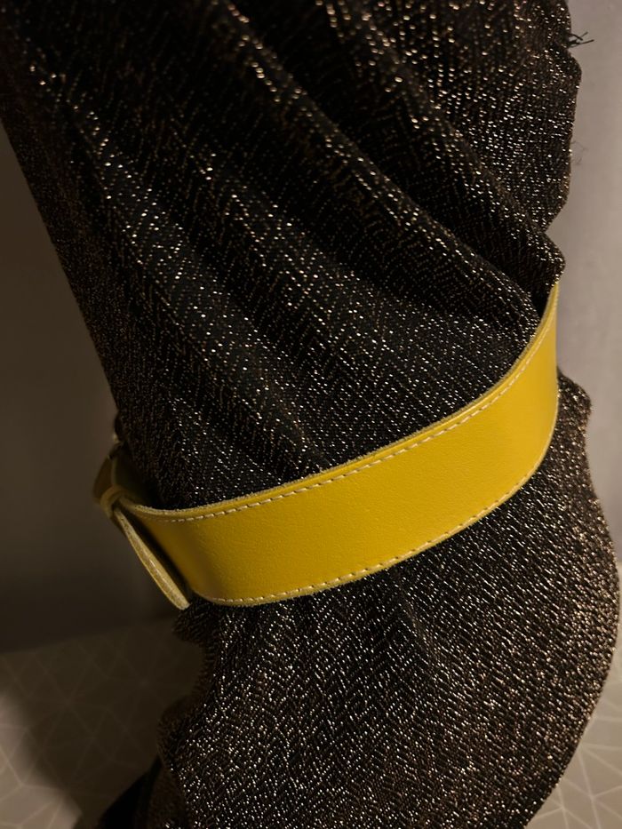 Très jolie ceinture vintage en croûte de cuir jaune - photo numéro 7