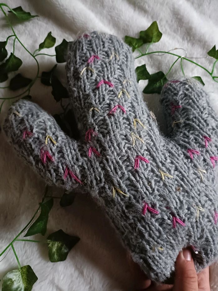 Peluche coussin cactus en tricot - photo numéro 2