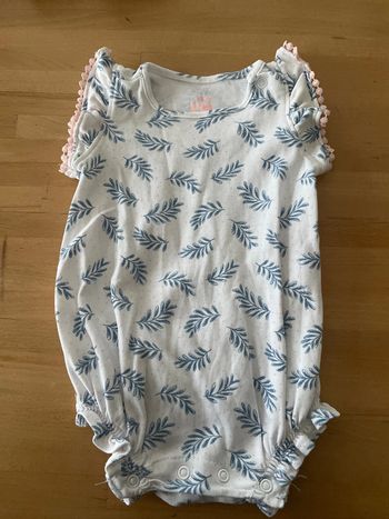 Barboteuse c&a motif feuille de palmier 6 mois