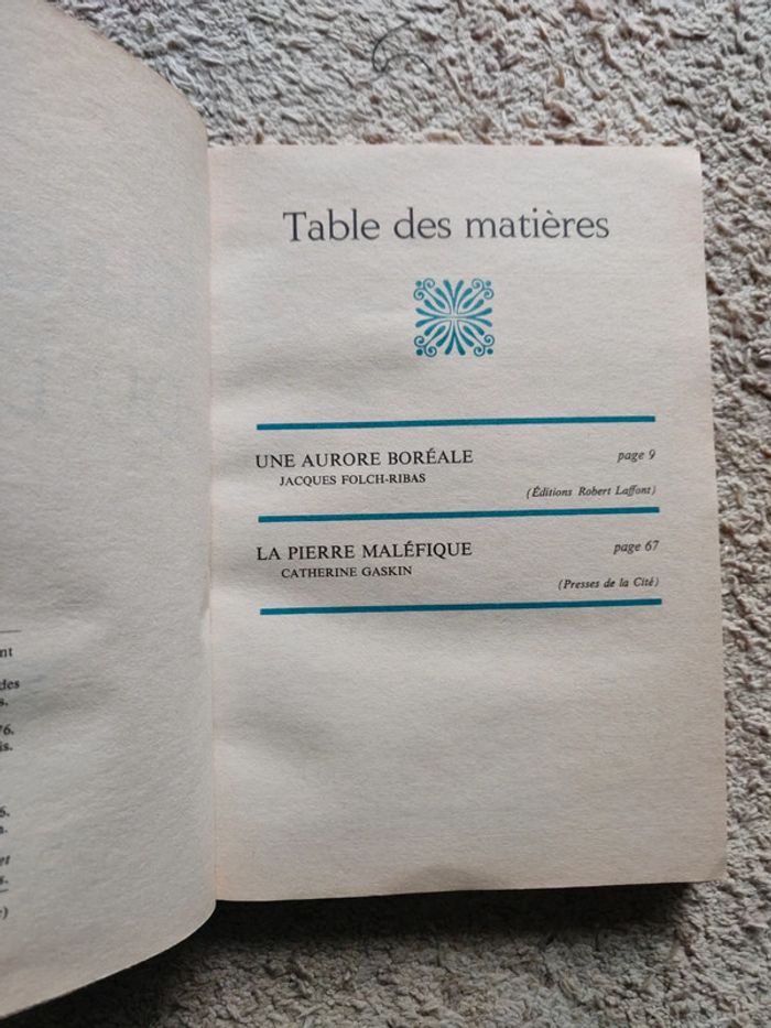 Livre de 1976 contenant 2 histoires - photo numéro 4