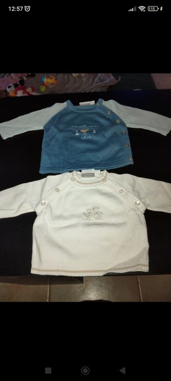 4 pulls+ 1 veste offerte