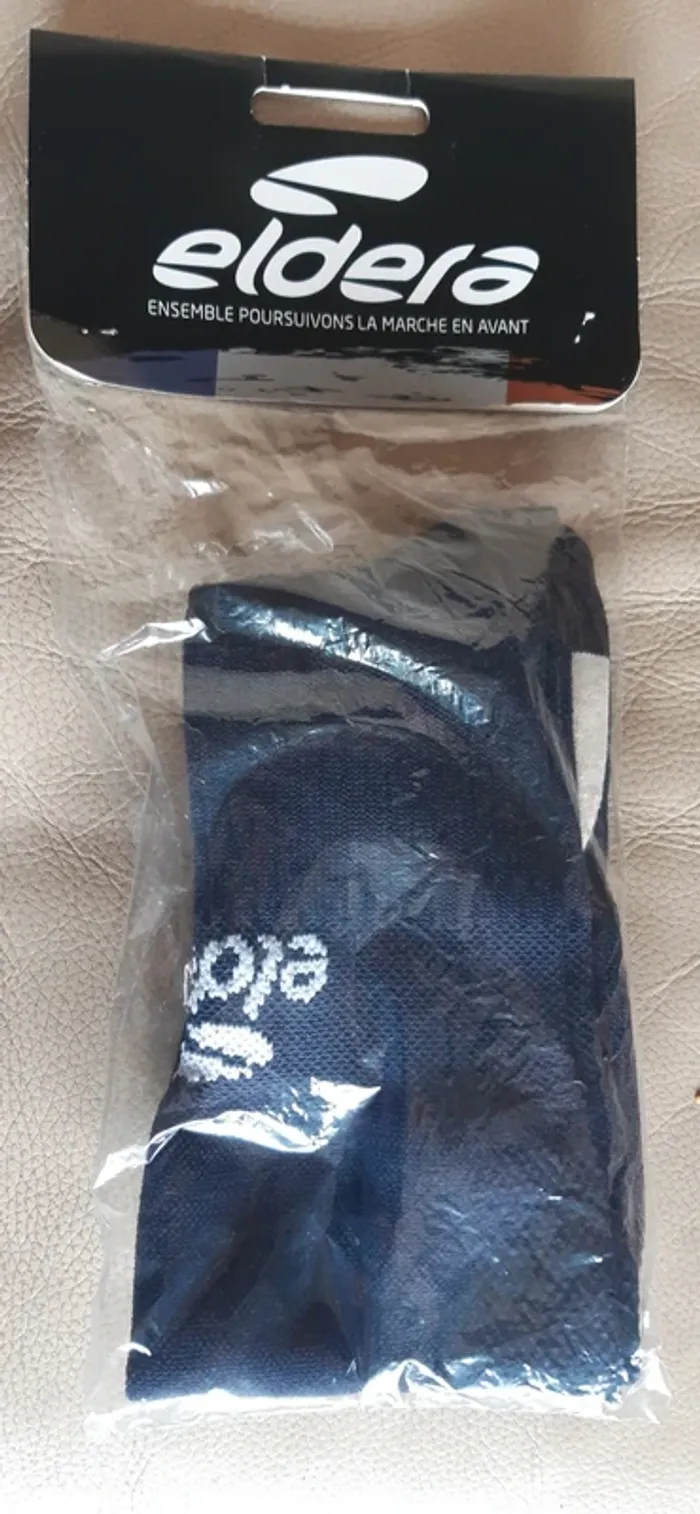 Chaussettes neuves Eldera 37/40 bleues - photo numéro 2