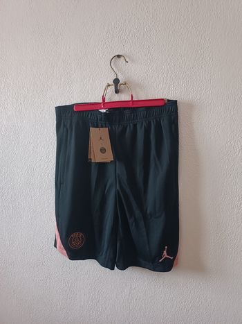 Short PSG taille XL enfant