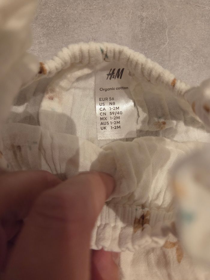 Barboteuse h&m 1-2mois 56cm - photo numéro 3
