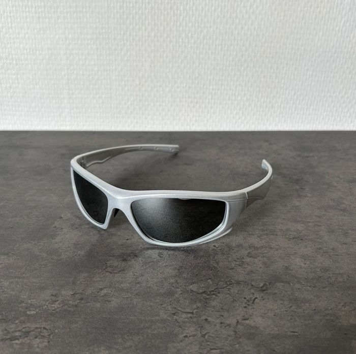 Lunettes Grises Aesthetic - photo numéro 2