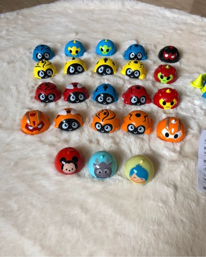 Lot de 23 voitures toupies Spinzals - 20 classiques et 3 Disney - aucun double