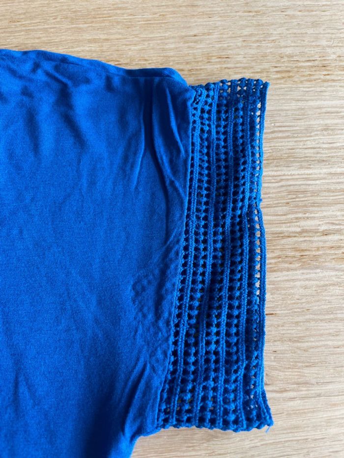 T-shirt taille 38/40 - photo numéro 2