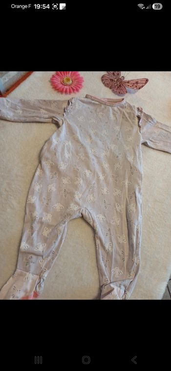 Pyjama bébé taille 6 mois