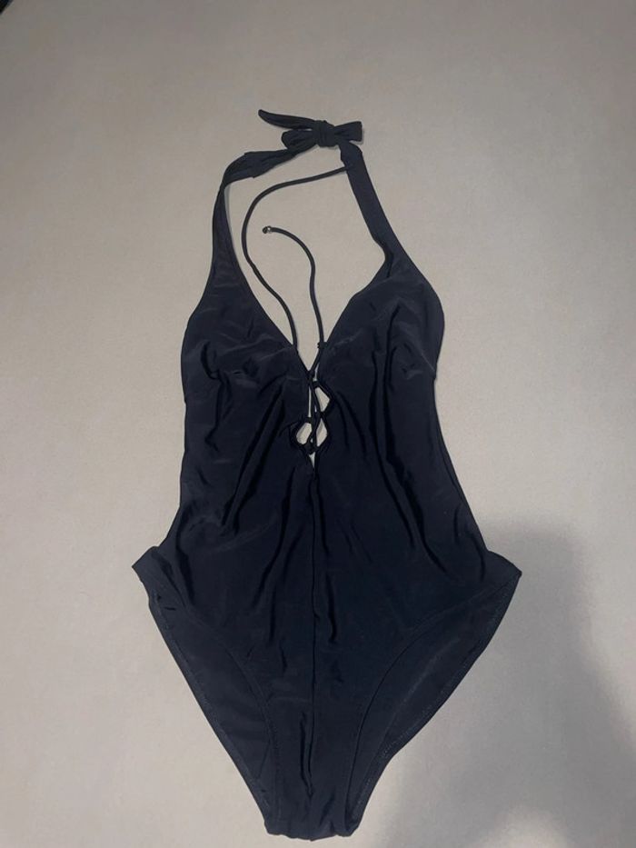 Une pièce noire