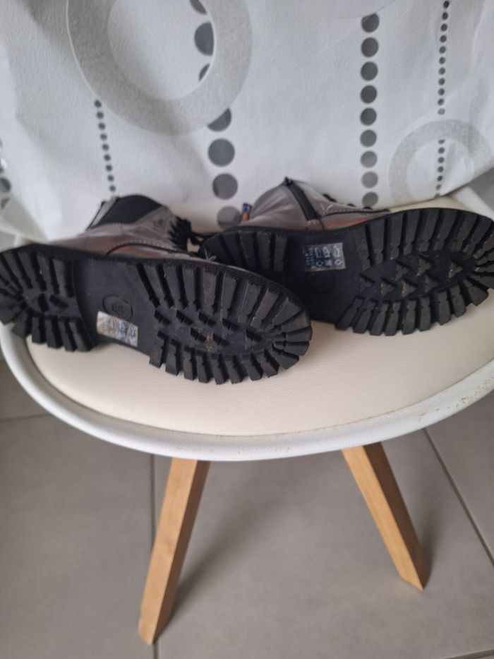 Bottines vernies pointure 31. - photo numéro 5