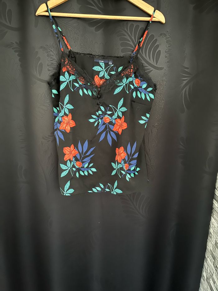 Blouse fleurie - photo numéro 1