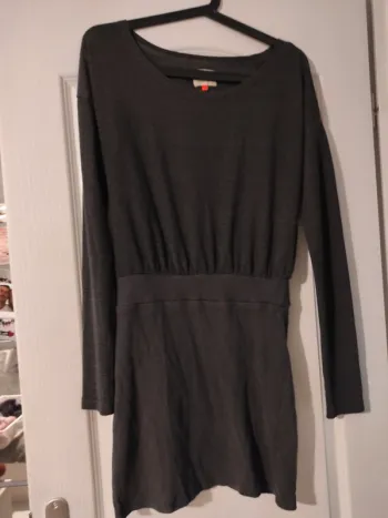 Robe Only grise