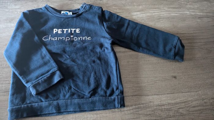 Pull Petite championne