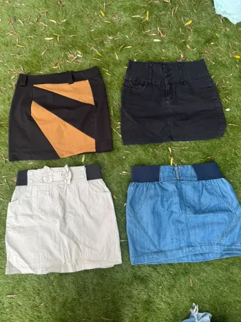 Lot de 4 jupes taille S 36 dont 2 tailles élastiques