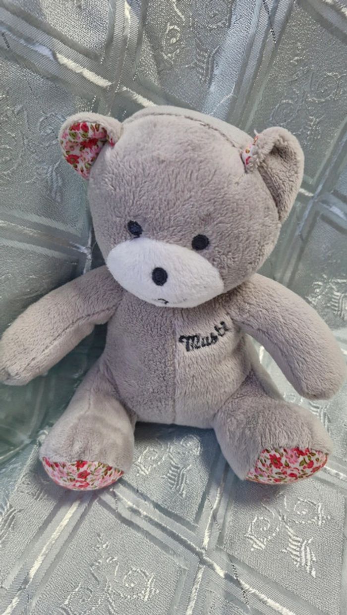 Ourson  Musti fleurs roses